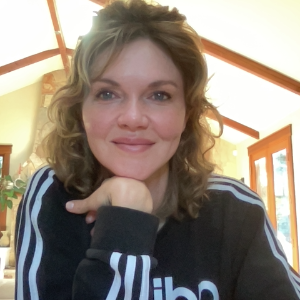 Profile photo of Julie :-)