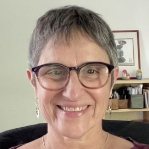 Profile photo of Lisa Handler